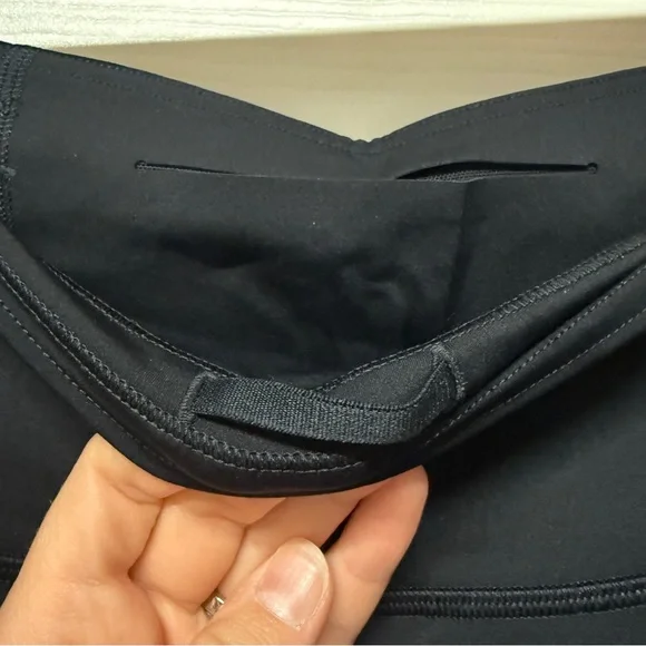 Lululemon| NWT Base Pace High Rise 25” Black Leggings in Women’s Size 10 - Picture 6 of 9